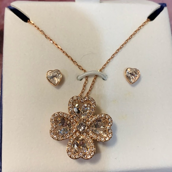 Swarovski Gold Necklace with Crystal Accents - Picture 6 of 7